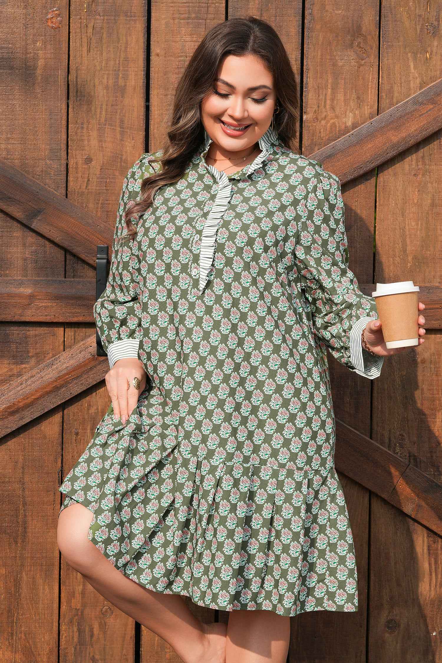 Green Contrast Striped Frilled Collar 3/4 Sleeve Plus Size Floral Dress