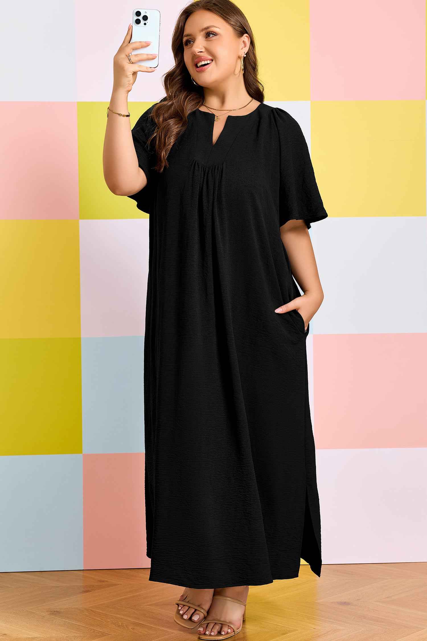 Black Plus Size Solid Color Notched Neck Short Sleeve Loose Dress