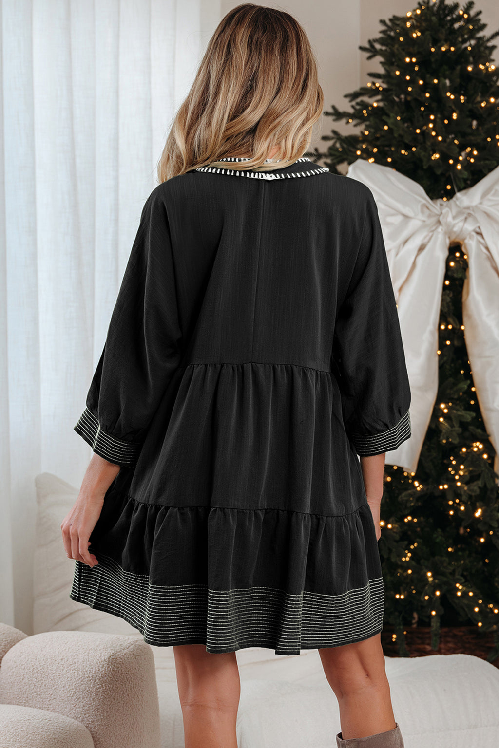 Jungle Green Contrast Stitched V Neck 3/4 Sleeve Tiered Mini Dress